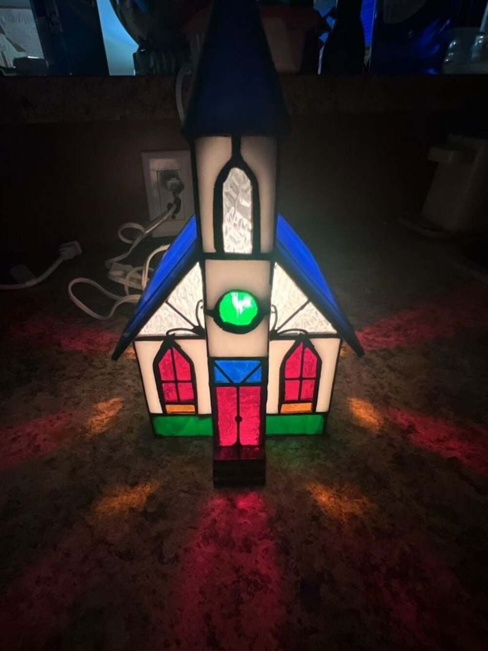 1995 Holiday Creations Stained Glass Collectables Town Church Lighted Decoration